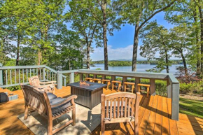 Scenic Hot Springs House on Lake Hamilton!